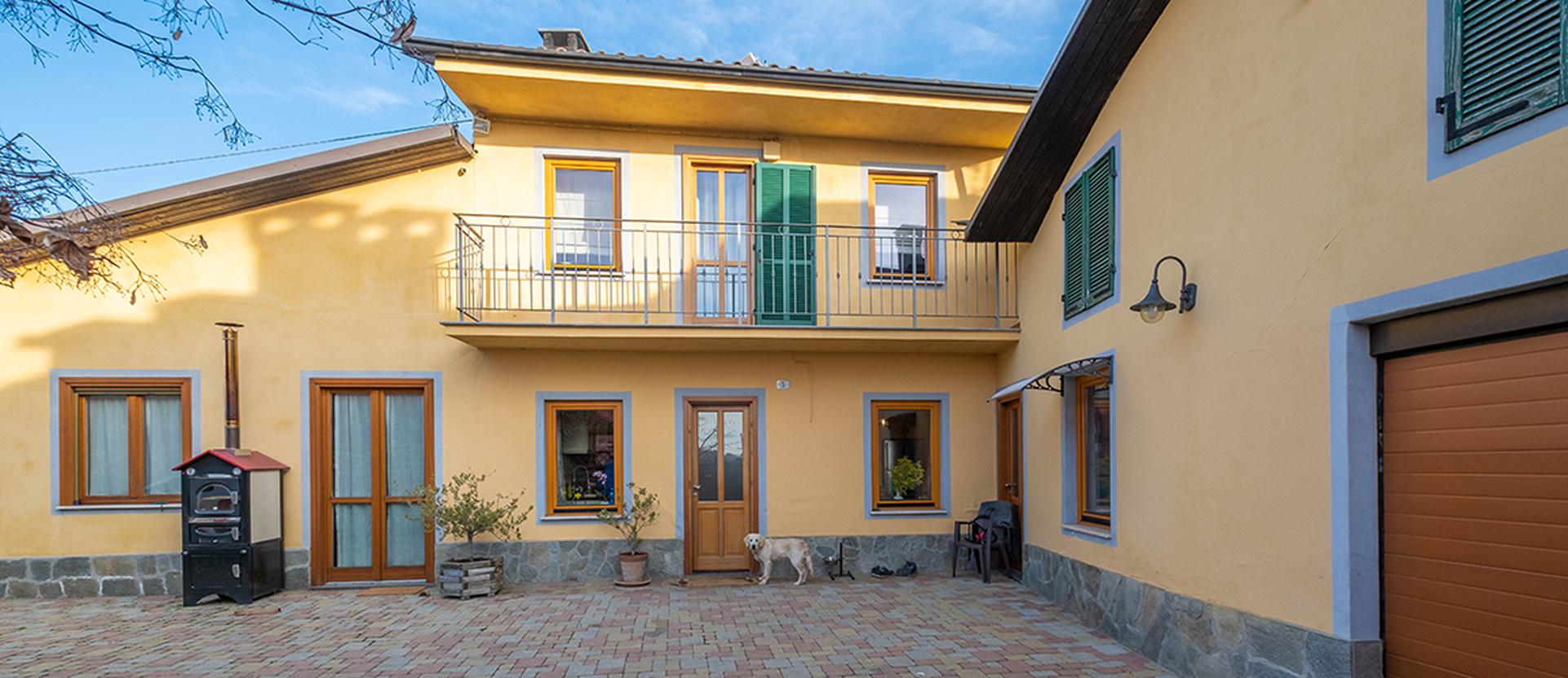 How to write to an agent in Piemonte, Italy