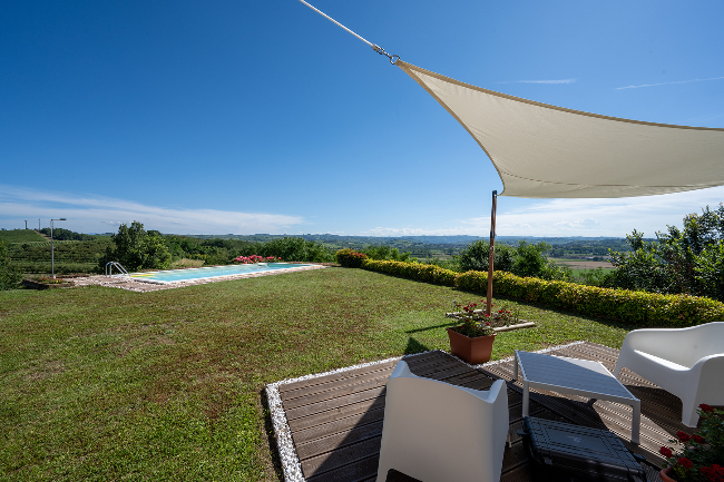 Fully restored luxury country home