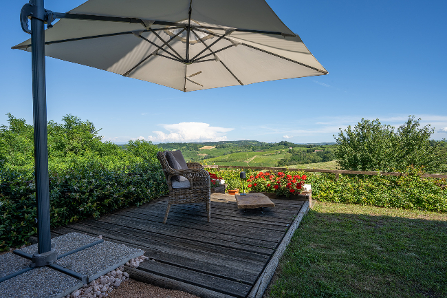 Fully restored luxury country home