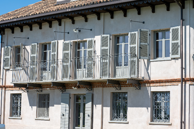 Fully restored luxury country home