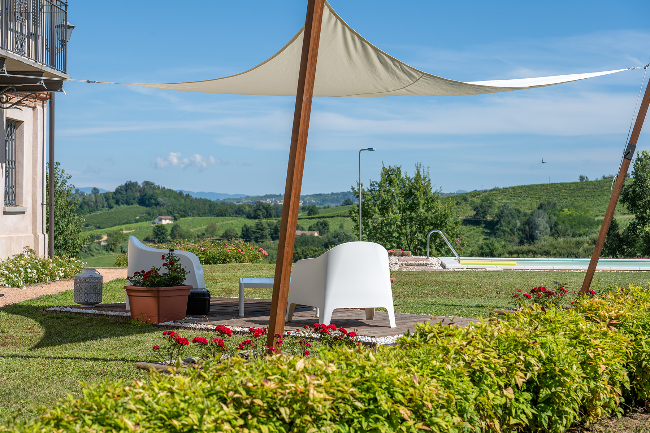 Fully restored luxury country home