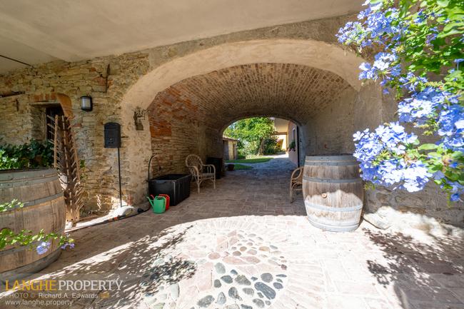 SOLD!! Langhe vacation rental & private home