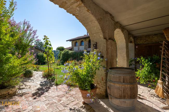 SOLD!! Langhe vacation rental & private home