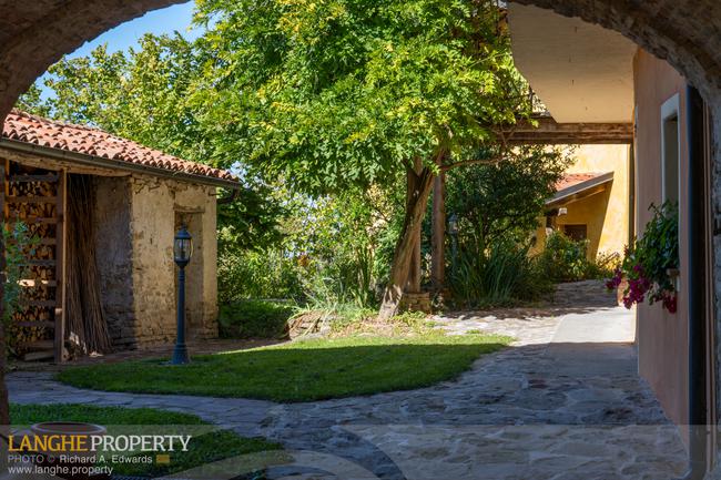 SOLD!! Langhe vacation rental & private home