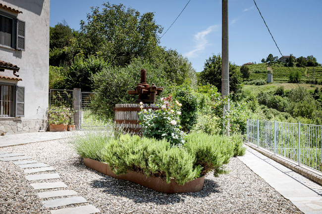 Beautiful Stone House with Breathtaking Views in Piedmont