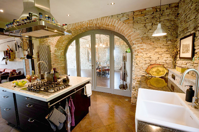 Beautiful Stone House with Breathtaking Views in Piedmont