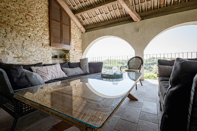 Beautiful Stone House with Breathtaking Views in Piedmont