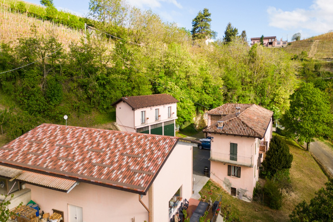 Quality wine production & home for sale