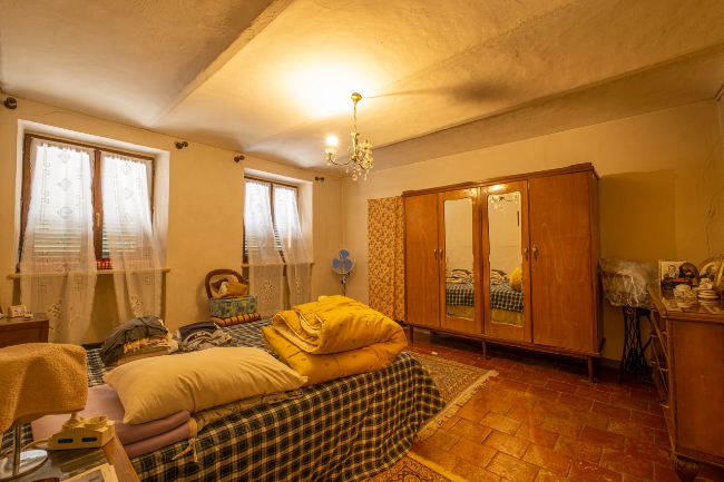 Quality wine production & home for sale