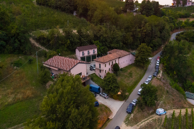 Quality wine production & home for sale