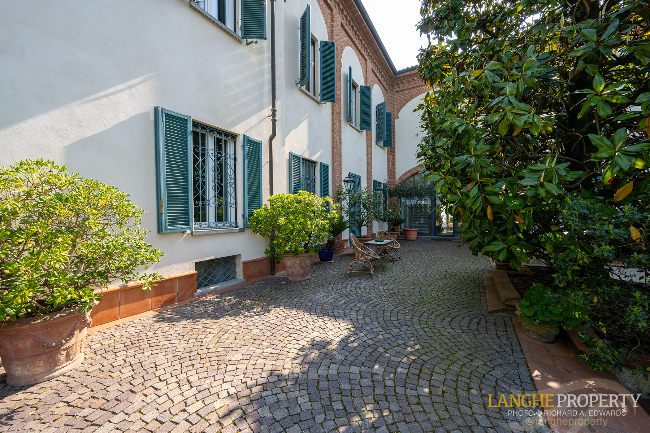 SOLD!!!! Luxury historic villa from the 1800s