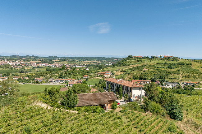 Agriturismo - B&B, restaurant, winery