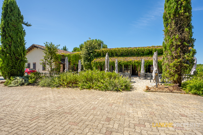 Agriturismo - B&B, restaurant, winery