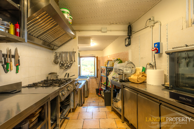 Agriturismo - B&B, restaurant, winery