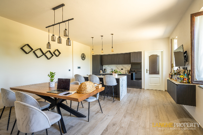 Agriturismo - B&B, restaurant, winery