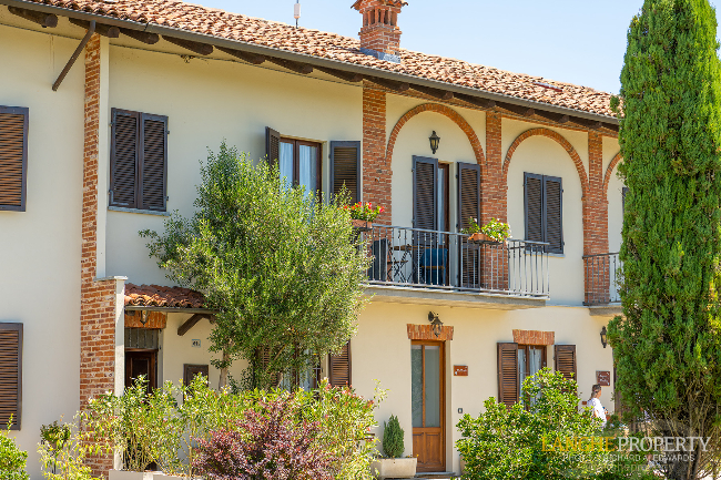 Agriturismo - B&B, restaurant, winery