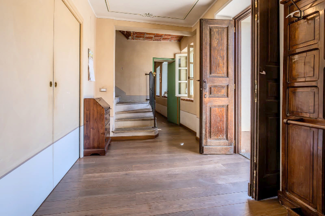 18th century ancient retreat located in Paradise