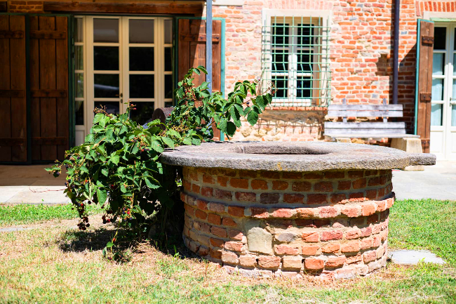 18th century ancient retreat located in Paradise