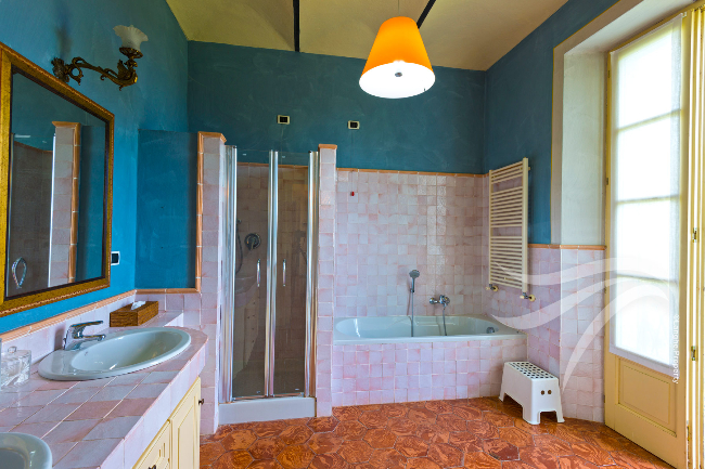 Unique wine property in stunning position