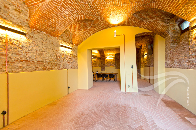 Unique wine property in stunning position