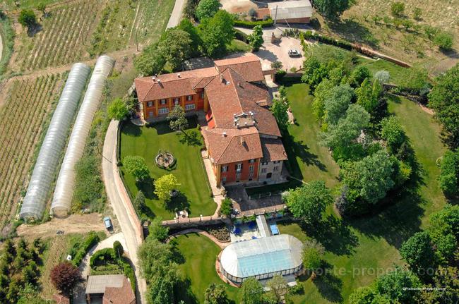 Luxury villa in beautiful position